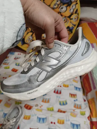 Tenis New Balance Plata Talla 39