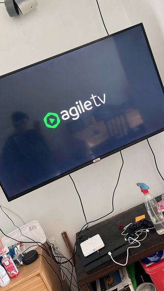 Televisión TCL Negra