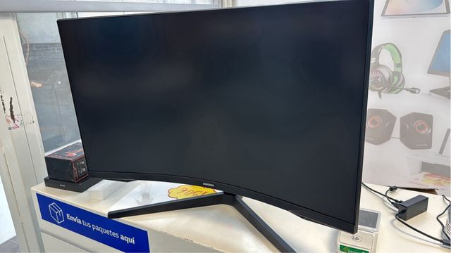 Monitor Gaming Samsung Odyssey G5 32 Curvo QHD