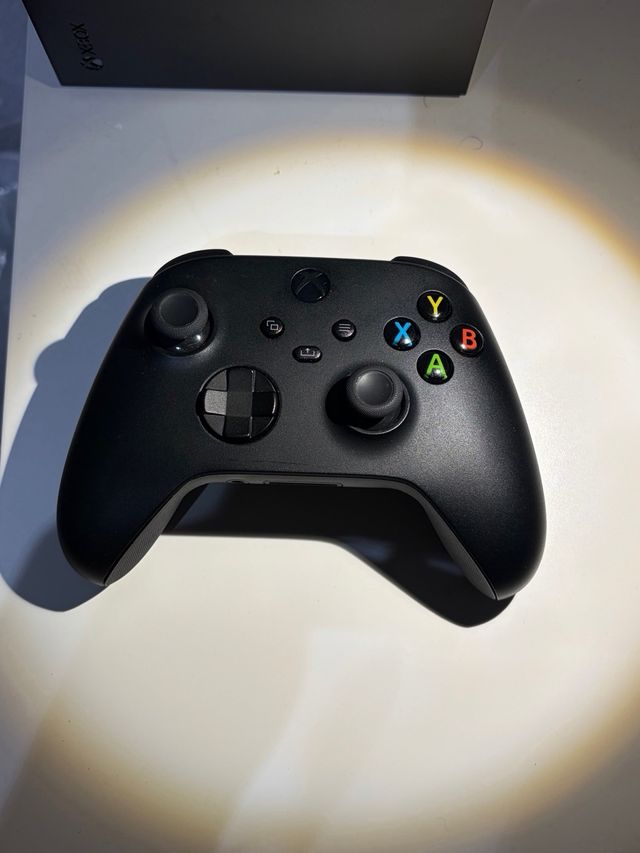 Consola Xbox Series X en color negro
