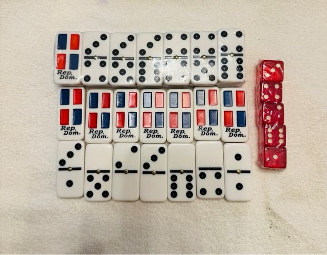 Jogo de Dominó Double Six e Dados Vermelhos