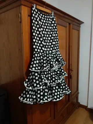 Falda flamenca lunares volantes