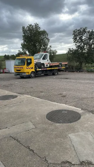 Compra y venta de camiones y maquinas grúas