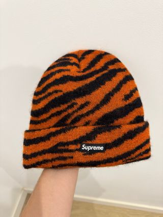 Gorro Supreme Naranja y Negro ORIGINAL