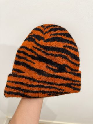 Gorro Supreme Naranja y Negro ORIGINAL