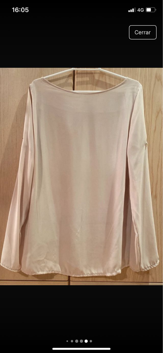 Blusa beige con pedrería