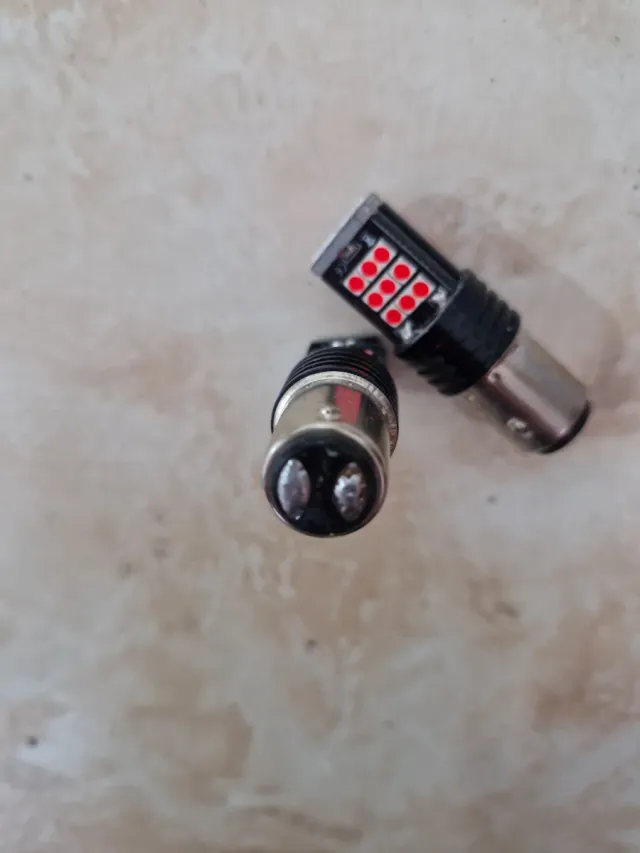 Bombillas LED Rojas (2 unidades)