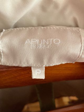 Chaquetón acolchado invierno beige