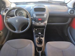 Peugeot 107 2006