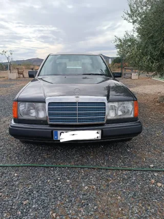 Mercedes-Benz Clase E 1993