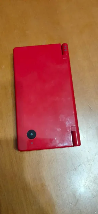 Nintendo DSi Roja