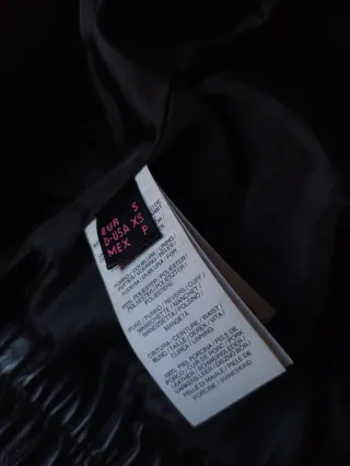 Chaqueta Negra Bomber Mango MNG de Piel y Peluche