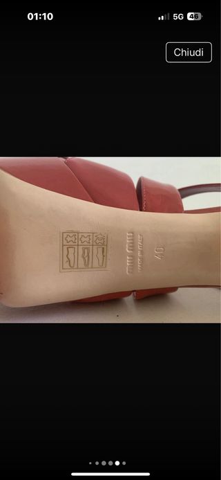 Sandali tacco alto Miu Miu, in vernice rosa.