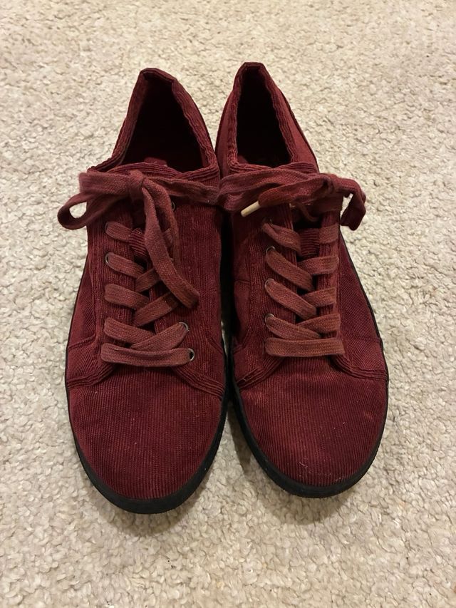 Zapatillas granates mujer con cordones Talla 40