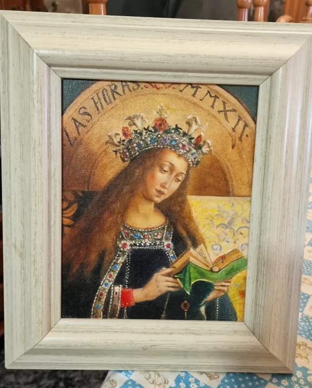 Cuadro decorativo mujer corona libro