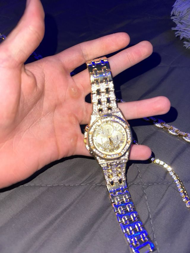 Pack 2 Cadenas + Reloj Dorado con diamantes