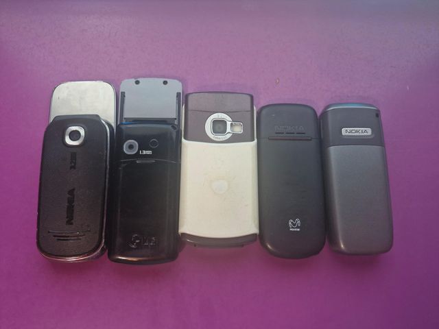 5 Teléfonos móviles antiguos Nokia y LG