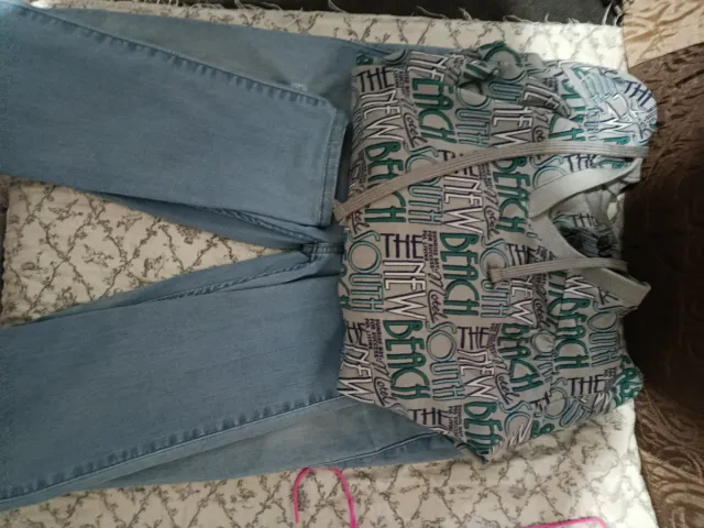 Sudadera con capucha y estampado New Beach