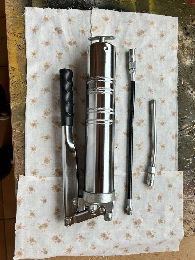 Engrasadora manual con manguera