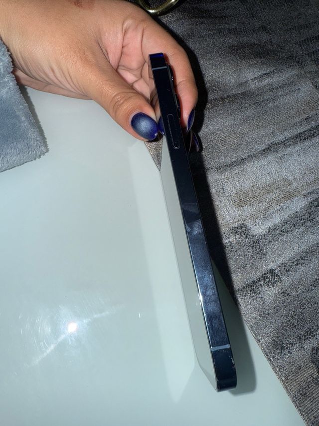 iPhone 13 Pro Max color sierra blue