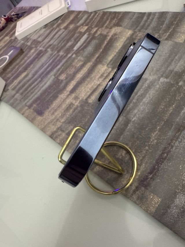 iPhone 13 Pro Max color sierra blue