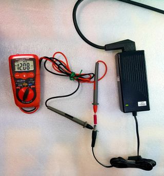 Adaptador switching FJ-SW1203000T 12V-3A