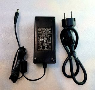 Adaptador switching FJ-SW1203000T 12V-3A