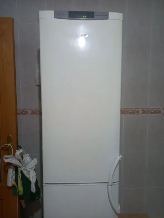 Nevera grande FAGOR en buen estado