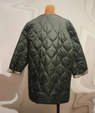 Chaqueta acolchada oversize verde
