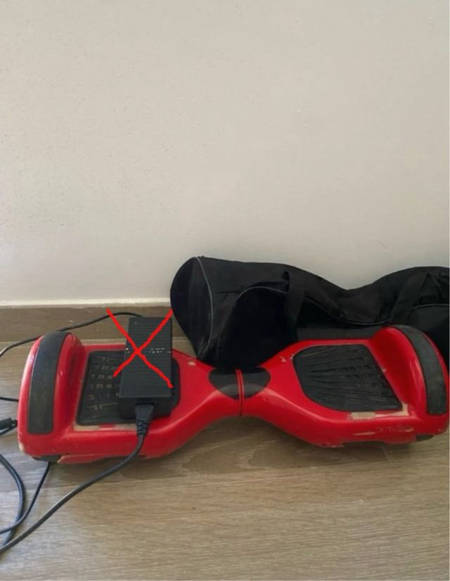 Hoverboard Rojo sin cargador y con su bolsa