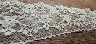 Encaje blanco para liga