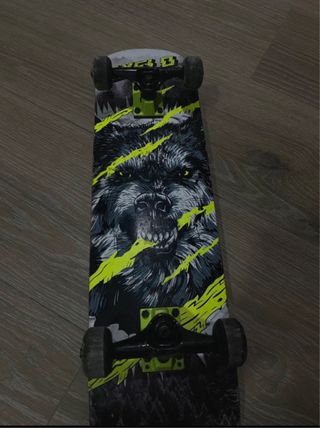 Patín Skate Diseño Lobo Salvaje