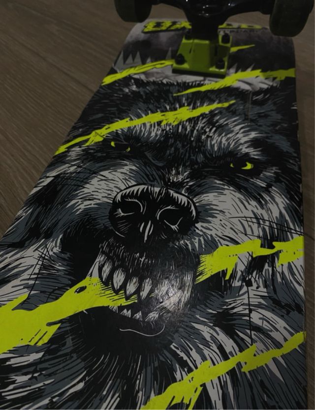 Patín Skate Diseño Lobo Salvaje