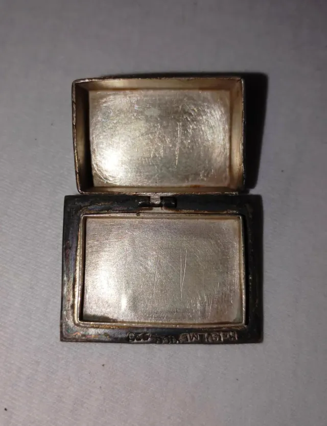 Caixa antiga para compra P.