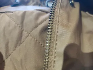 Gabardina impermeable acolchada