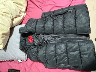 Chaleco Guess Negro Estilo Versace