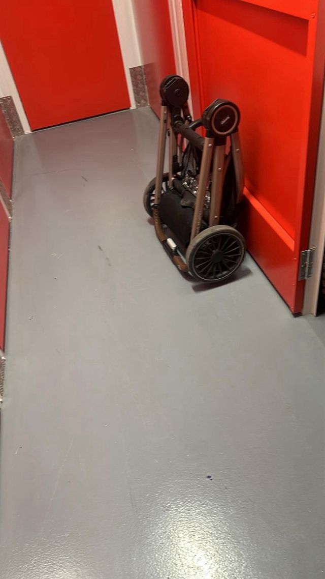 Cochecito de bebé y capazo chico