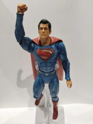 Superman versión Man of Steel McFarlane Custom