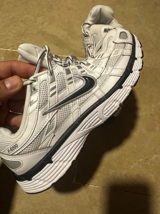Nike P-6000 Blancas y Negras
