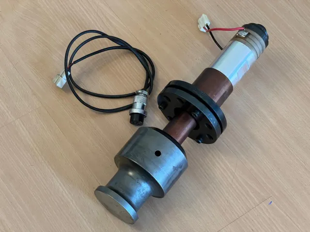 Punzonadora ultrasónica 20/18/15kHz