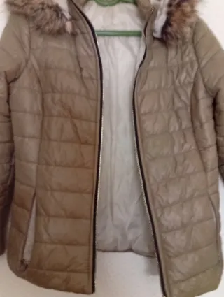 Anorak con capucha de pelo