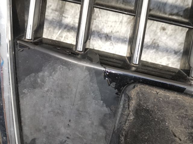 REJILLA DELANTERA AUDI Q5 (8R)