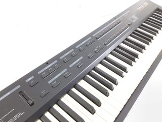 teclado electronico roland a33