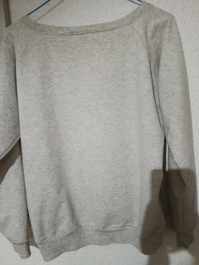 Sudadera gris