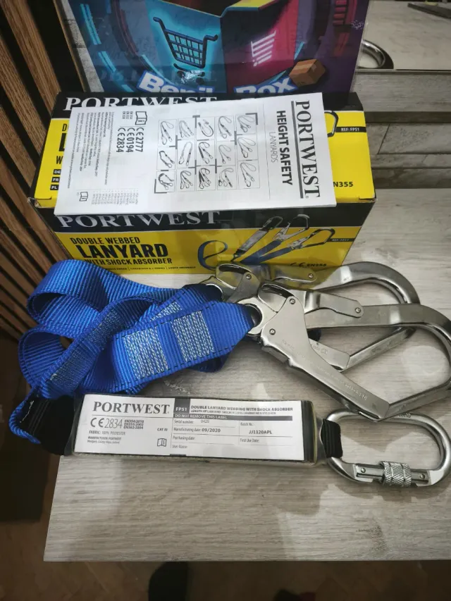 Cincha de amarre doble con absorvedor Portwest