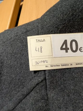 Abrigo paño gris talla 48 sin estrenar