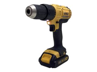 taladro a bateria dewalt dcd776
