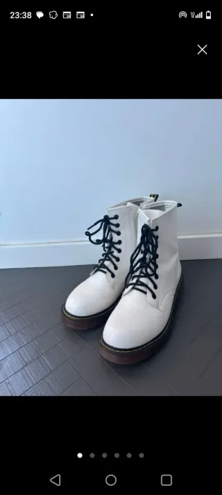 Botas blancas con cremallera