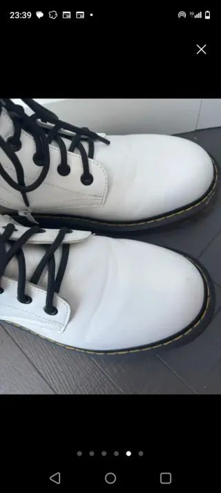 Botas blancas con cremallera