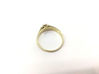 anillo oro 18k con piedra con circonita